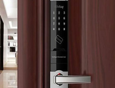 建华24小时上门开锁公司