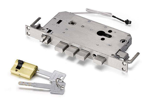 建华24小时上门开锁公司