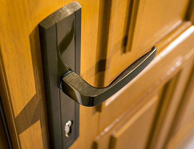 建华24小时上门开锁公司